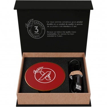 Logotrade Firmengeschenke das Foto: SCX.design W13 kabellose Ladestation aus Holz mit Leuchtlogo