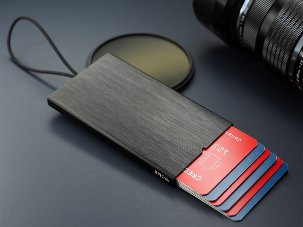 Logotrade Geschäftsgeschenke das Foto: RFID Kredit- und Visitenkartenetui 126615500