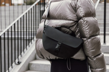 Logotrade Firmengeschenke das Foto: VINGA Baltimore RCS Sling-Bag