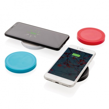 Logotrade corporate gift picture of: 5W wireless charging pad round