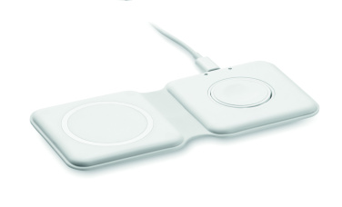 Logotrade promotional giveaway picture of: 2 in 1 foldable charger 15W