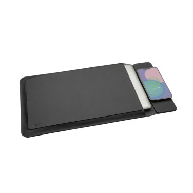 Logotrade corporate gift picture of: Swiss Peak 15W magnetic charging laptop sleeve 14-15,6"