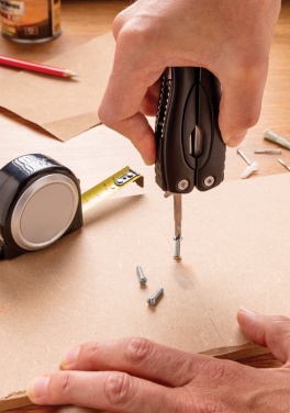 Logo trade reklaamkingituse pilt: Fix multitööriist