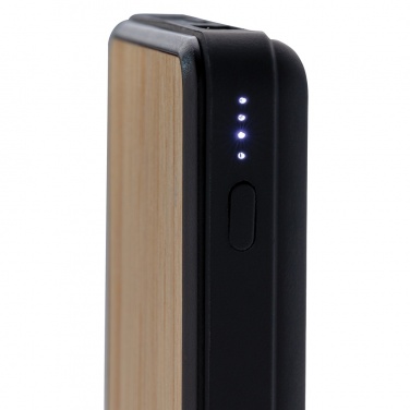 Logotrade reklaamtoote foto: RCS taaskasutatud plastist 8000 mAh juhtmevaba akupank