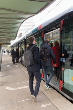 Logotrade meened pilt: Swiss Peak AWARE™ vargusvastane 15,6-tolline sülearvuti seljakott