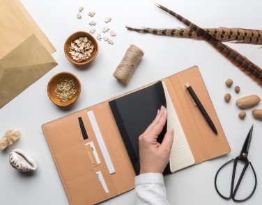 Logo trade reklaamtooted foto: A5 Deluxe magnetkinnisega märkmik