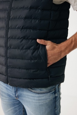Logotrade meene foto: Iqoniq Meru meeste taaskasutatud polüestrist kehasoojendaja vest