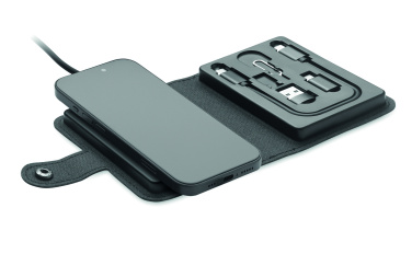 Logotrade firmakingid pilt: 4 in 1 kaabli pistikute komplekt 15W