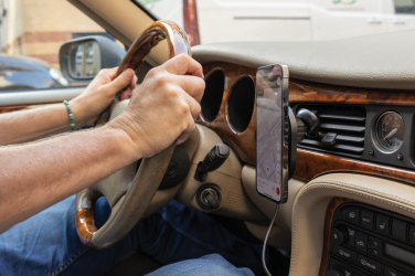 Logo trade meene pilt: PowerCruze RCS plastikust 15W magnetiga laadija autohoidik