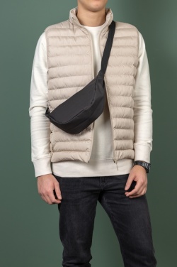 Logotrade mainoslahjat kuva: Crescent AWARE™ RPET puolikuun muotoinen crossbody -laukku