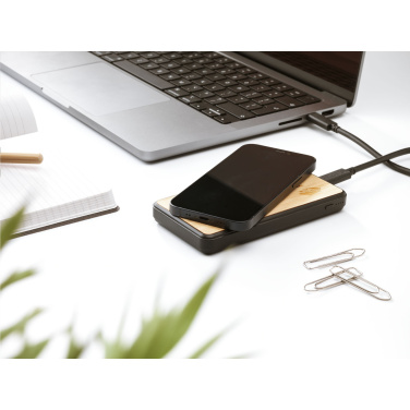 Logotrade mainoslahjat kuva: Boru Bamboo RCS kierrätetty ABS Powerbank langaton laturi