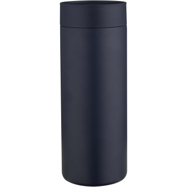 Logotrade mainostuote tuotekuva: Illuminate 650 ml:n RCS-kierrätetty, ruostumattomasta teräksestä valmistettu kaksiseinämäinen vesipullo, jossa on kolmiosainen kansisetti