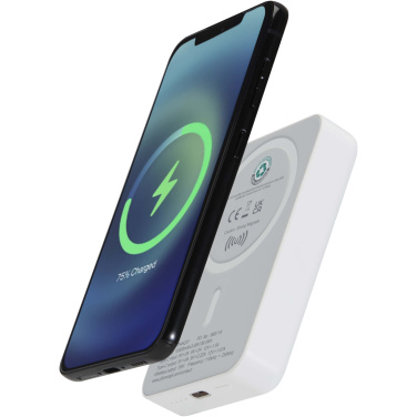 Logotrade firminės dovanos nuotrauka: „Acrab“ 10 000 mAh 15 W magnetinė belaidė išorinė baterija su 20 W PD – pagaminta iš perdirbto plastiko