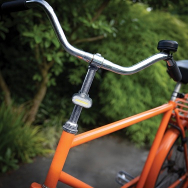 Logotrade korporatīvās dāvanas foto: Lumino RCS otrreizēji pārstrādāta plastmasas USB atkārtoti uzlādējams velosipēda lukturu komplekts