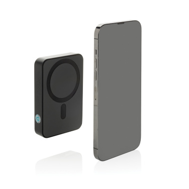 Logotrade biznesa dāvanas foto: Amporia RCS pārstrādātas plastmasas 10.000mAh magnētiskā pārnēsājamā baterija