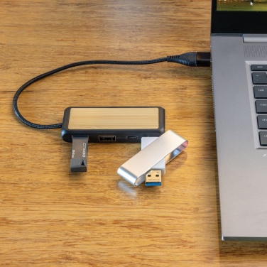 Лого трейд бизнес-подарки фото: USB-концентратор Link RCS из переработанного пластика и бамбука с двумя входами
