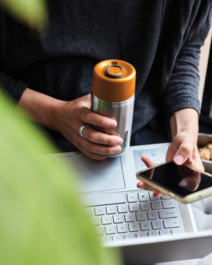 Логотрейд бизнес-подарки картинка: Черный + Blum изолированный герметичный дорожный стакан из нержавеющей стали