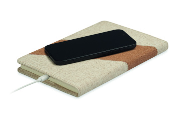 Лого трейд бизнес-подарки фото: A5 notebook with 15W charger