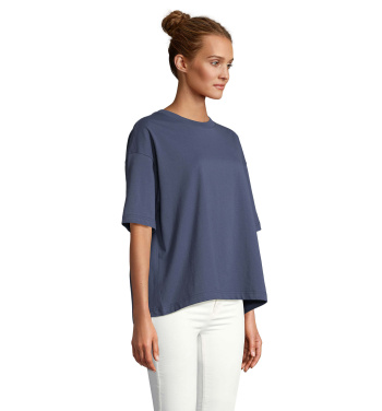 Лого трейд бизнес-подарки фото: BOXY WOMEN T-SHIRT OVERSIZE