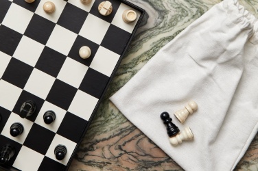 Logotrade presentreklam bild: VINGA Chess coffe table game