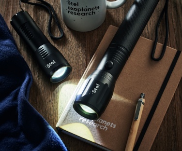 Logotrade presentreklam bild: Stor LED-flasklampa aluminium