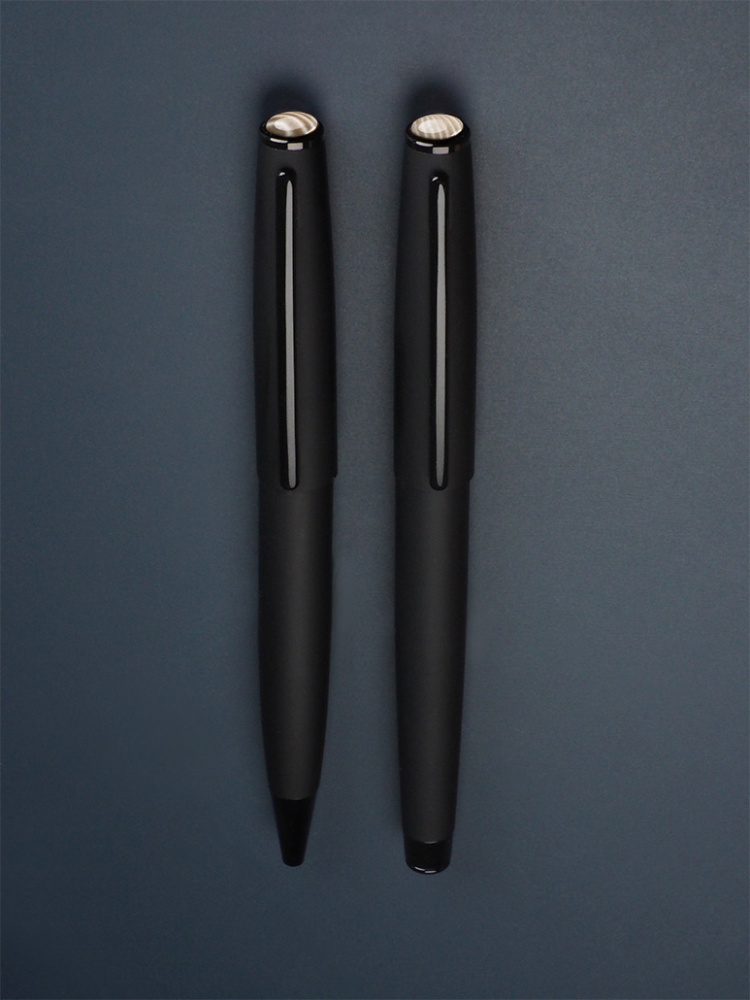Logotrade profilprodukter bild: Randigt Flint Pen-set 1284036