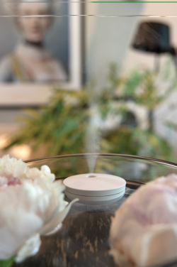 Logotrade reklamprodukter bild: Breevia RCS plastisk uppladdningsbar flytande luftfuktare