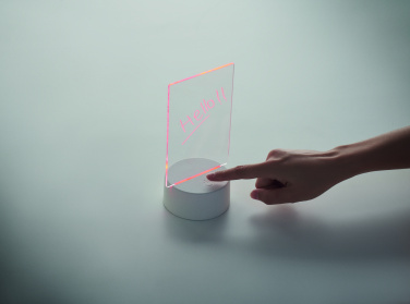 Logotrade reklamprodukter bild: LED-belyst memoskylt